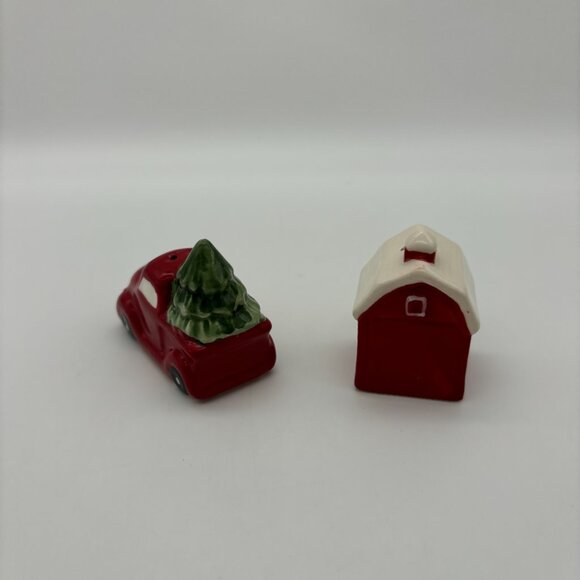 Cracker Barrel Salt Pepper Shakers Christmas Red Truck & Barn UNUSED Home Decor - Picture 3 of 6